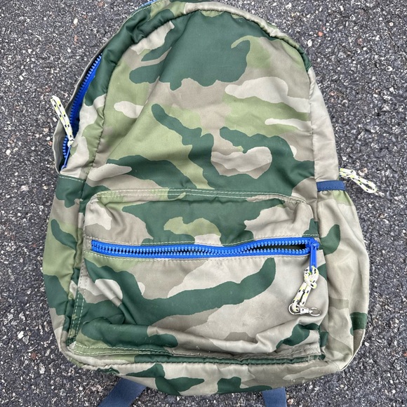 Crewcuts Other - Crewcuts Green Camouflage Backpack with Blue Zipper